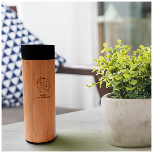 SCX.design D11 500 ml Smart Flasche  aus Bambus mit Leuchtlogo